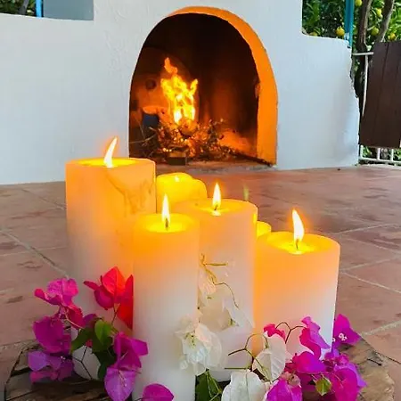 Suleymans Garden לינה וארוחת בוקר פאראליה