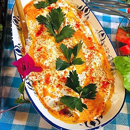 לינה וארוחת בוקר Suleymans Garden *